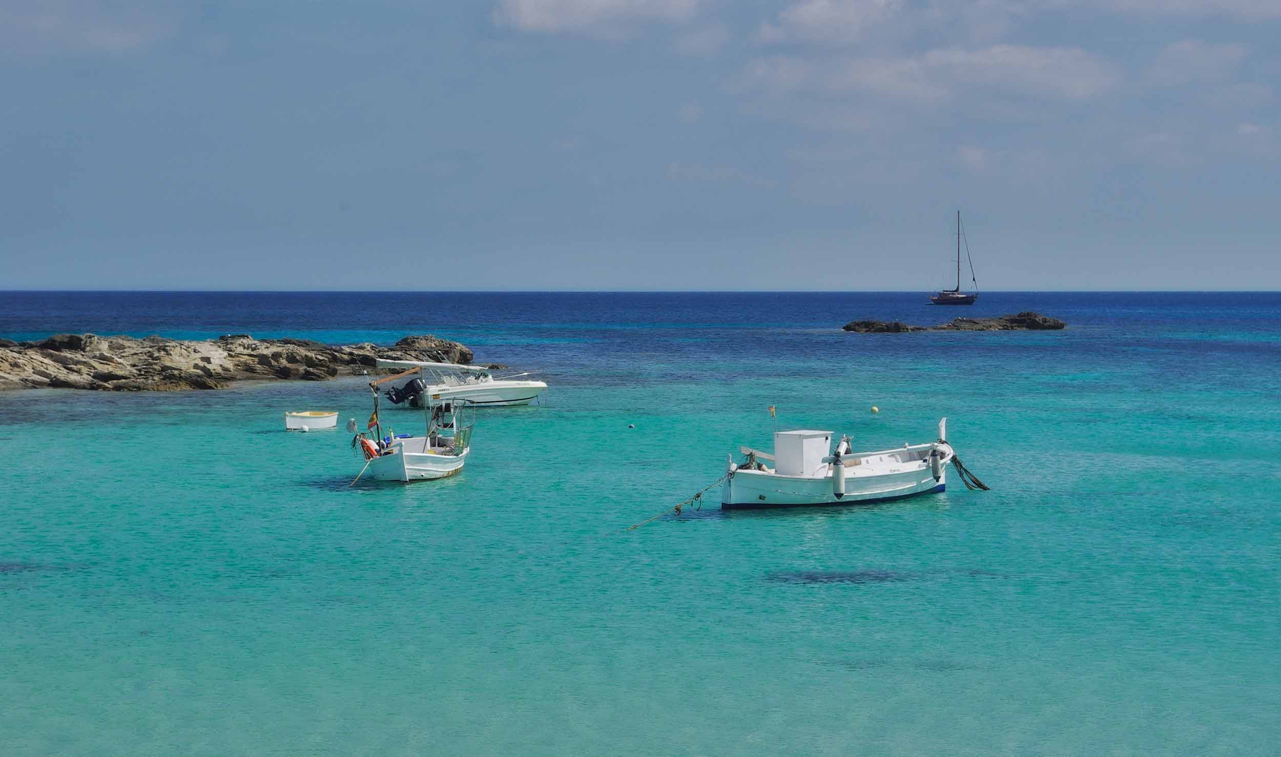 Navegar en Formentera: amarres, fondeos y consejos